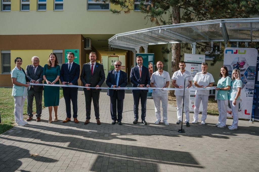 Bardejovská nemocnica ukončila jednu z najväčších investícií vo svojej histórii. Zrekonštruovaný hlavný monoblok prináša pacientom moderné priestory aj nové zdravotnícke technológie